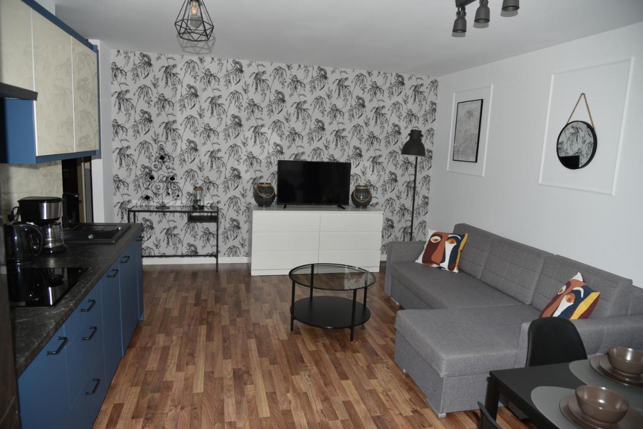 Apartament Jantar Z Ogrodem Kolobrzeg Exterior photo