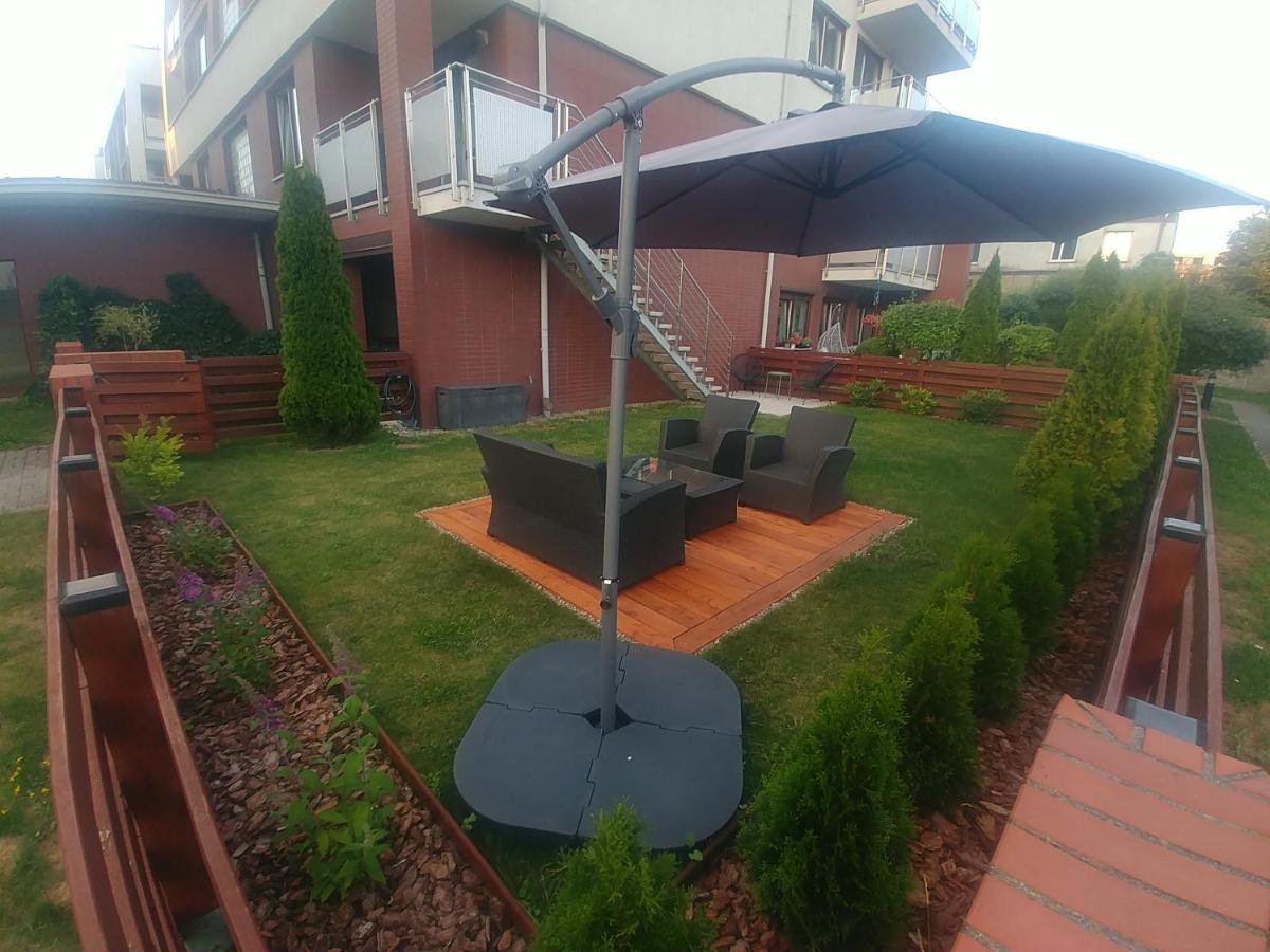 Apartament Jantar Z Ogrodem Kolobrzeg Exterior photo